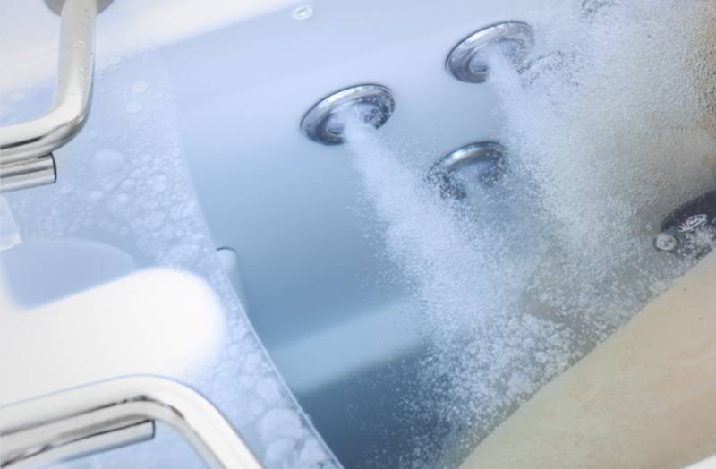 Comment finir avec la cellulite avec l'aquabike dans un centre spécialisé à Marseille 13005