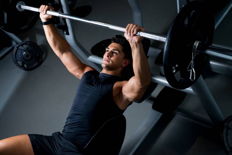 peut on  se muscler les pectoraux avec des cours de cross training à Marseille 13006 (1e partie)